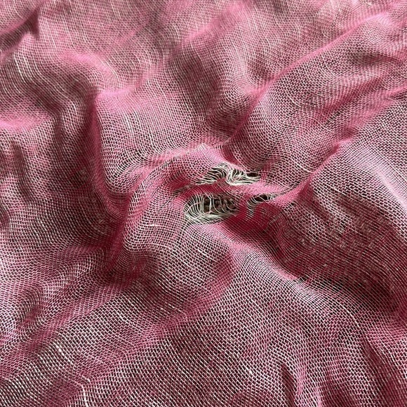 PINK Wide Scarf - Picture 3 of 3